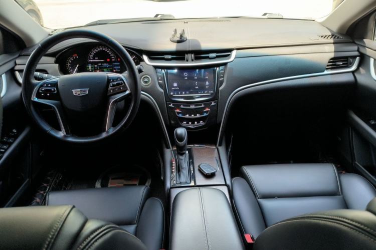 Used Cadillac XTS 2018 28T Tech Edition Center Console