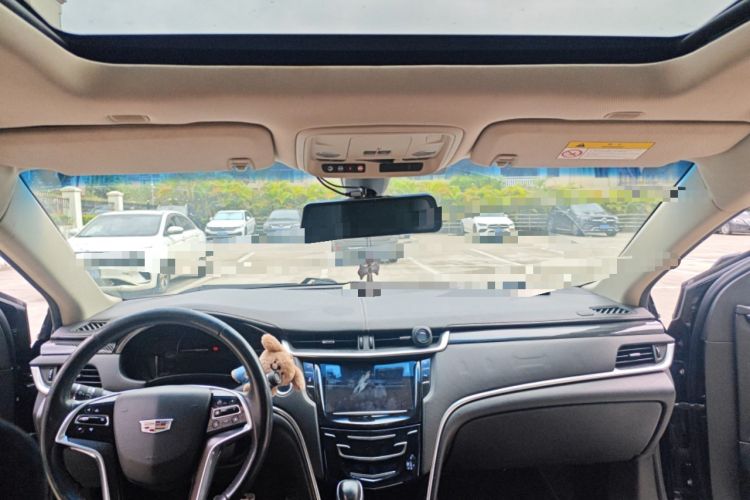 Used Cadillac XTS 2018 28T Elite Edition Center Console