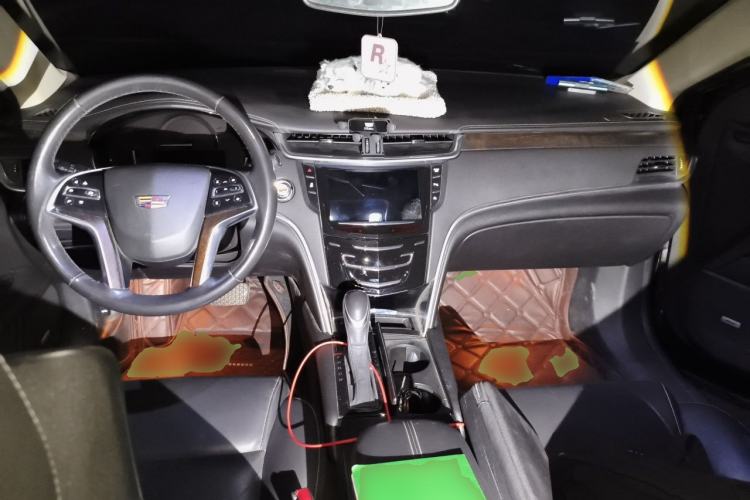 Used Cadillac XTS 2018 28T Tech Edition Center Console
