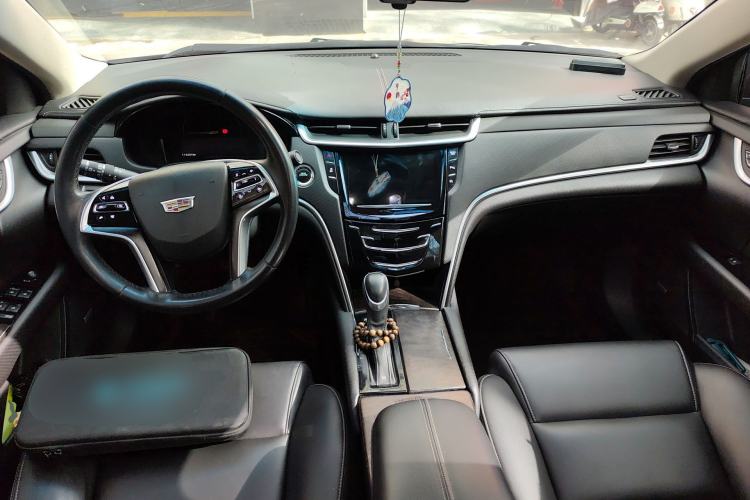 Used Cadillac XTS 2018 28T Tech Edition Center Console