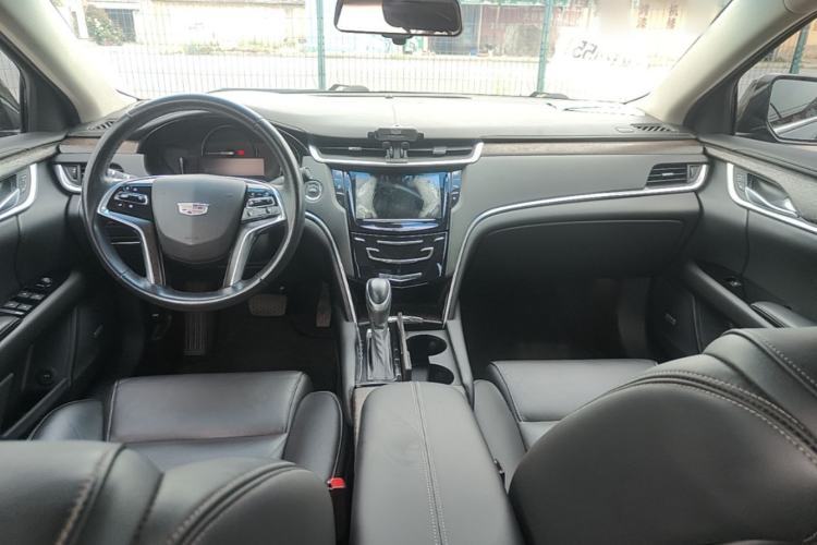 Used Cadillac XTS 2018 28T Elite Edition Center Console