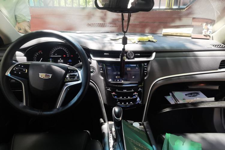 Used Cadillac XTS 2018 28T Tech Edition Center Console