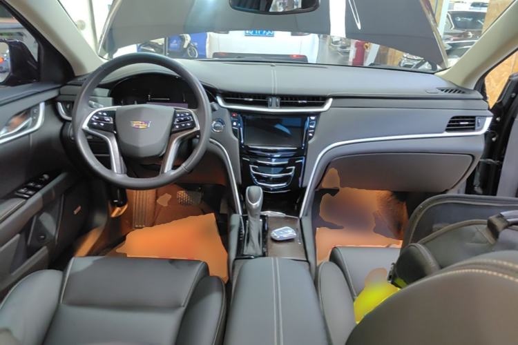 Used Cadillac XTS 2018 28T Tech Edition Center Console