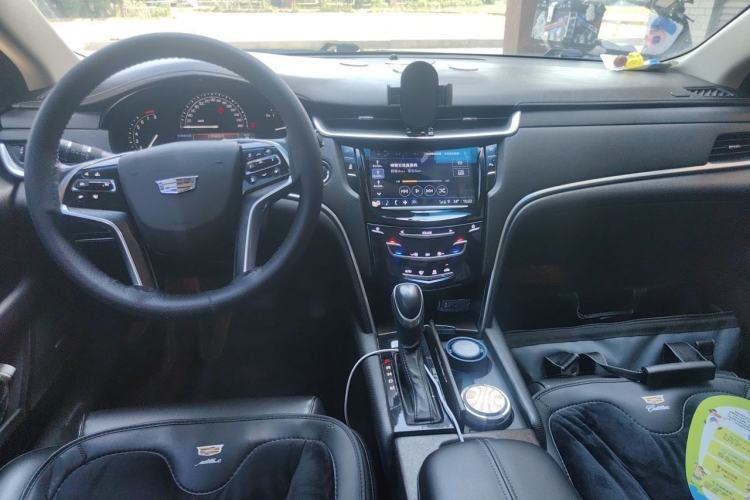 Used Cadillac XTS 2018 28T Tech Edition Center Console