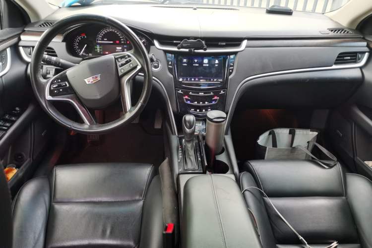 Used Cadillac XTS 2018 28T Elite Edition Center Console