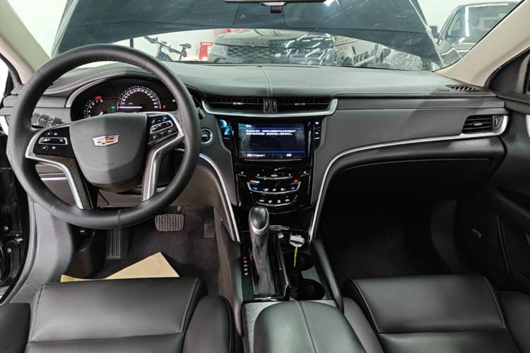 Used Cadillac XTS 2018 28T Tech Edition Center Console