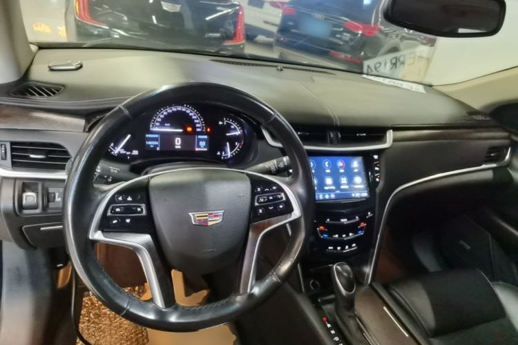Used Cadillac XTS 2018 28T Elite Edition Center Console