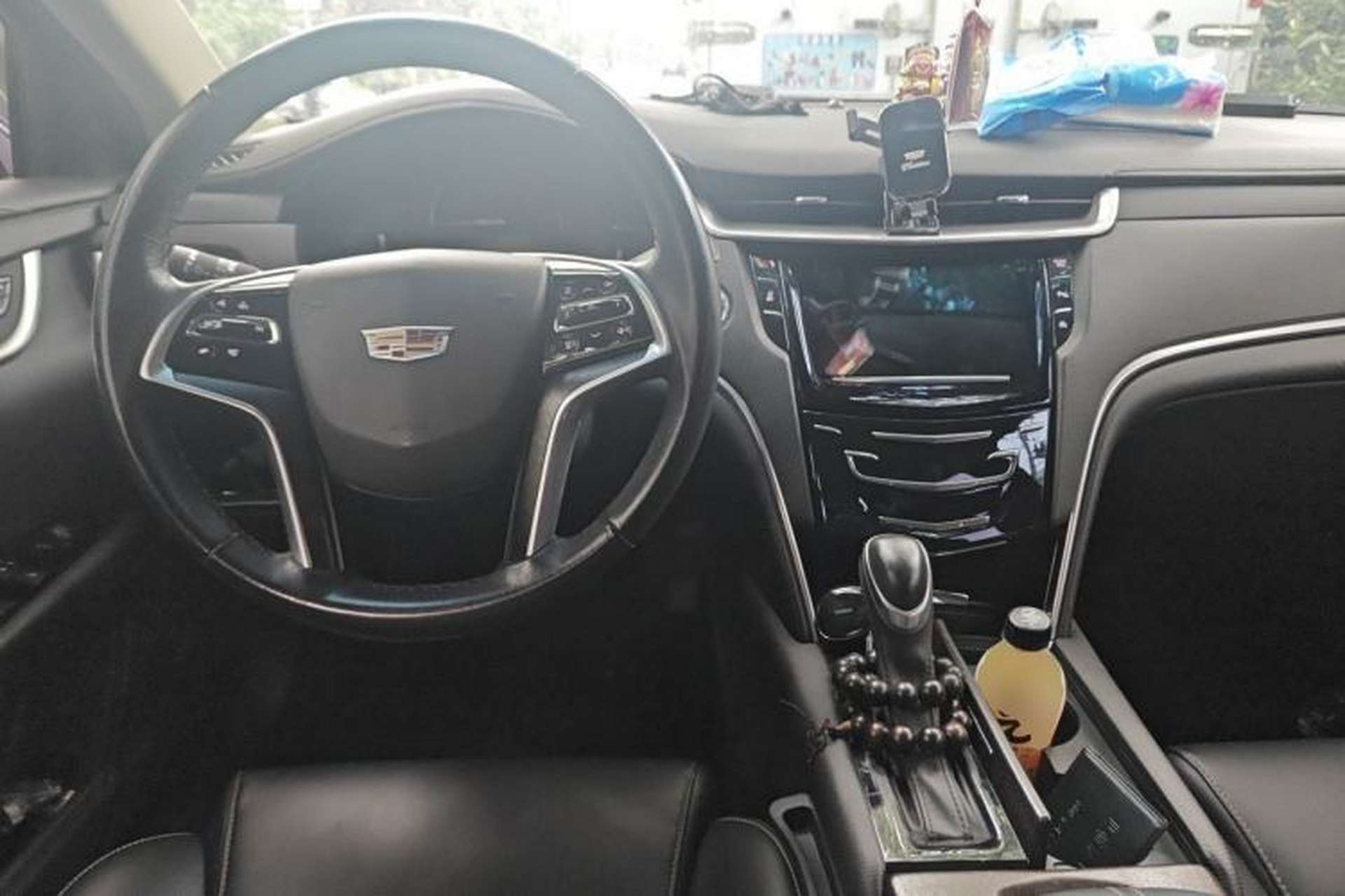 Used Cadillac XTS 2018 28T Tech Edition Center Console