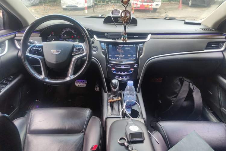 Used Cadillac XTS 2018 28T Elite Edition Center Console