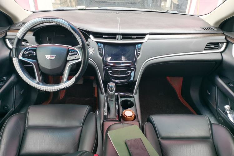 Used Cadillac XTS 2018 28T Elite Edition Center Console