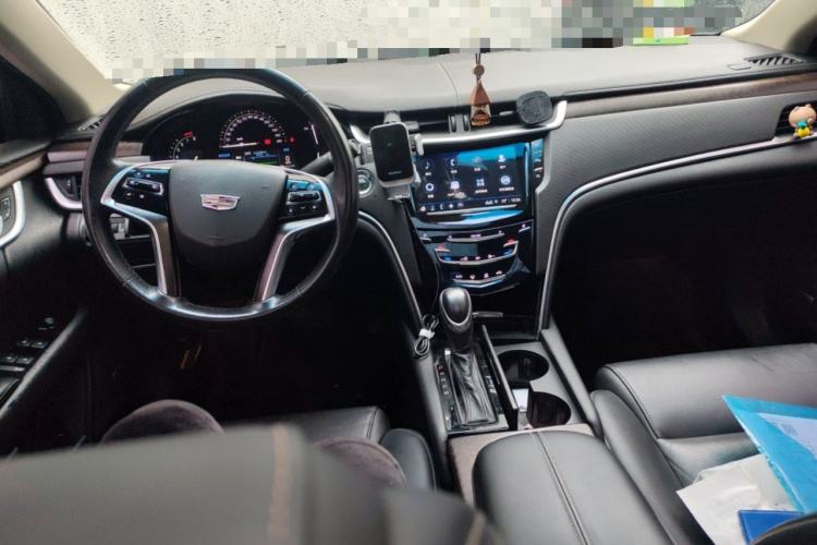 Used Cadillac XTS 2018 28T Elite Edition Center Console