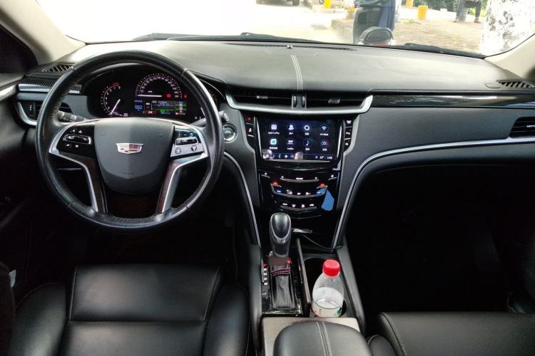 Used Cadillac XTS 2018 28T Tech Edition Center Console