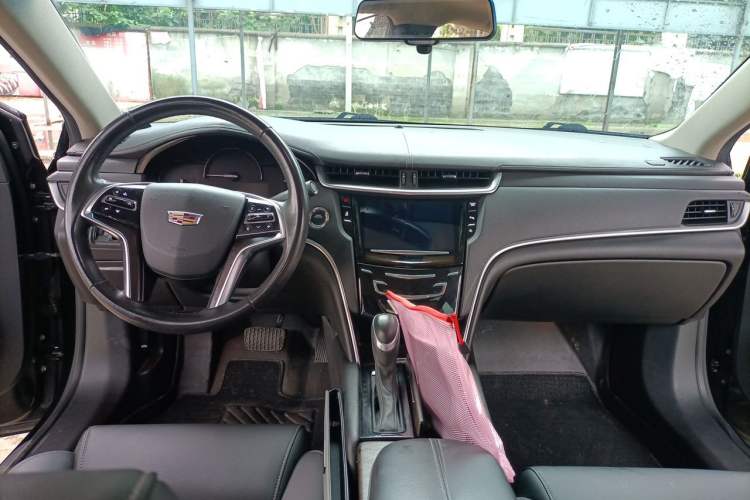 Used Cadillac XTS 2018 28T Tech Edition Center Console