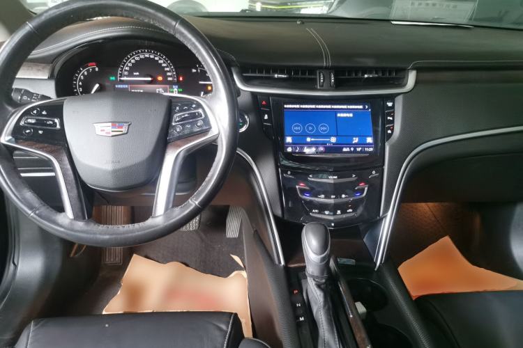 Used Cadillac XTS 2018 28T Elite Edition Center Console