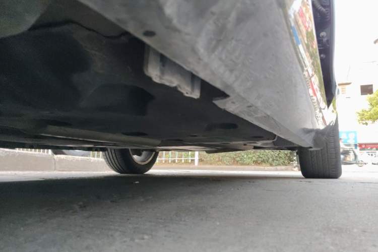 Used Cadillac XTS 2018 28T Elite Edition Chassis Front Left
