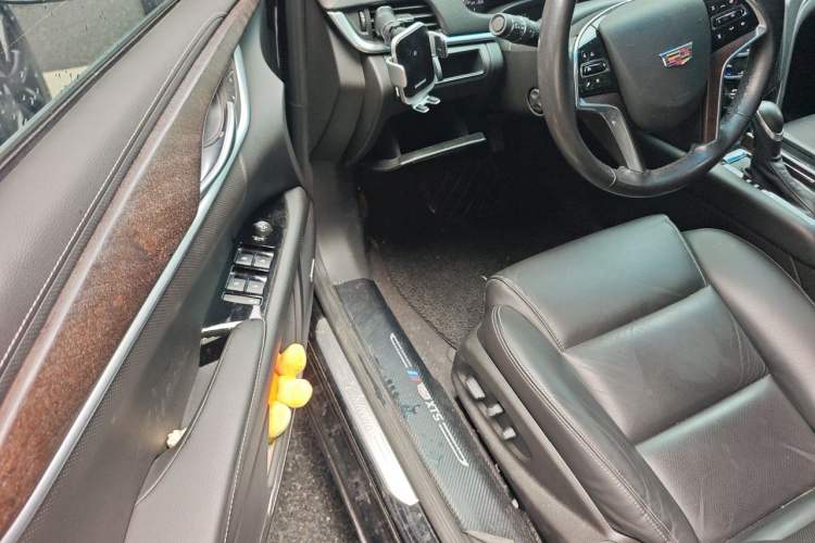 Used Cadillac XTS 2018 28T Elite Edition Driver Seat