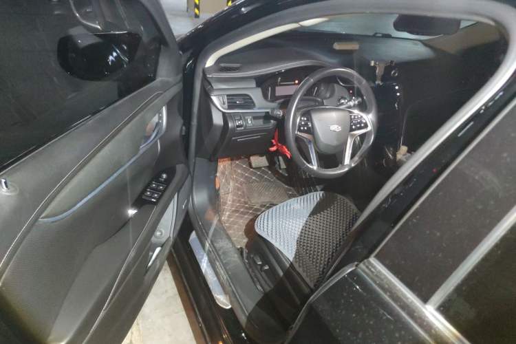Used Cadillac XTS 2018 28T Tech Edition Driver Seat