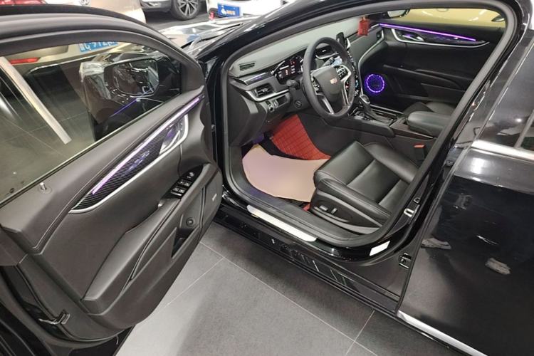 Used Cadillac XTS 2018 28T Tech Edition Driver Seat