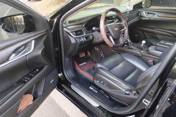 Used Cadillac XTS 2018 28T Elite Edition Driver Seat