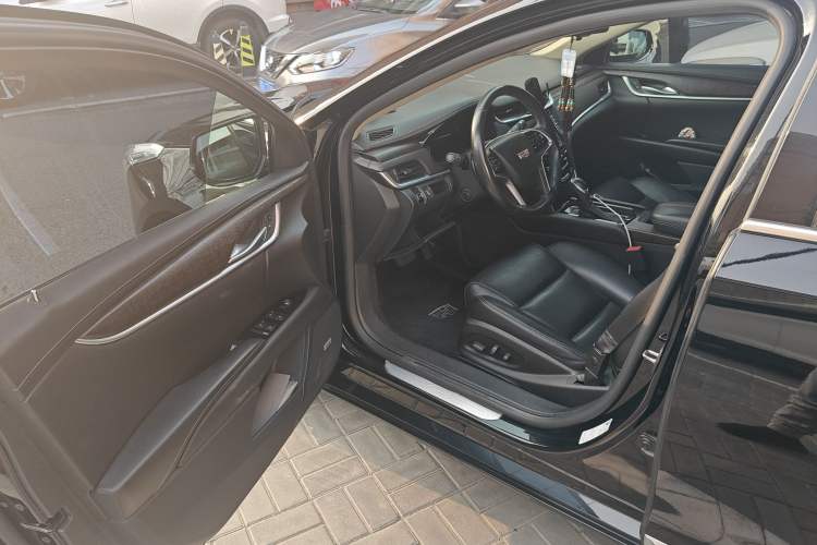 Used Cadillac XTS 2018 28T Elite Edition Driver Seat