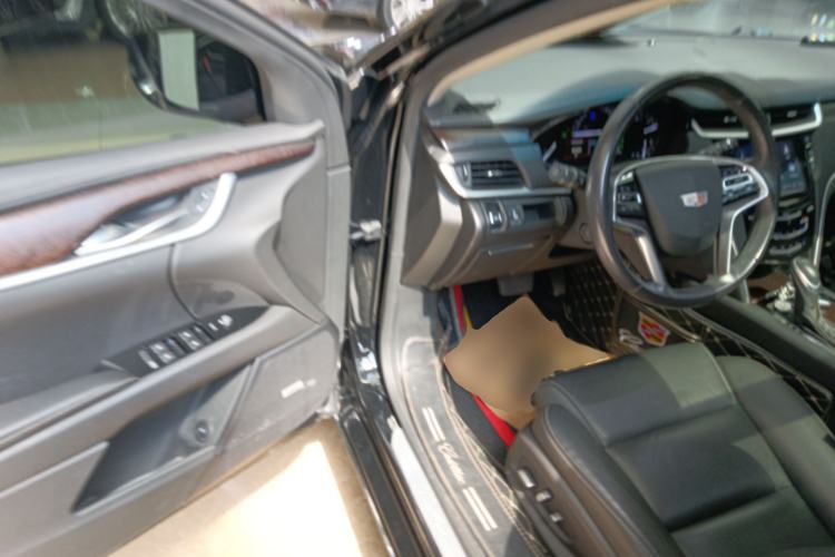 Used Cadillac XTS 2018 28T Elite Edition Driver Seat