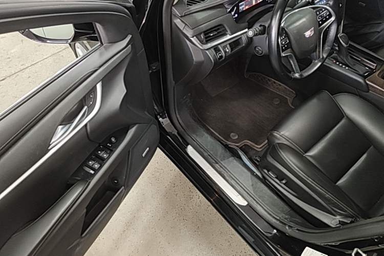 Used Cadillac XTS 2018 28T Tech Edition Driver Seat