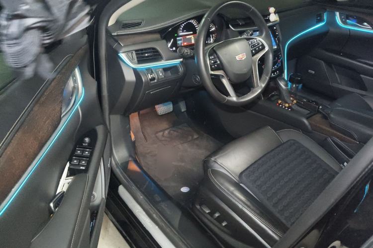 Used Cadillac XTS 2018 28T Elite Edition Driver Seat