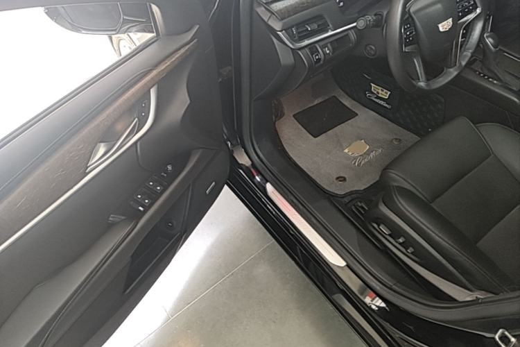 Used Cadillac XTS 2018 28T Elite Edition Driver Seat