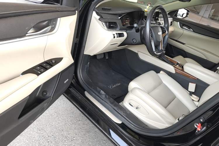 Used Cadillac XTS 2018 28T Tech Edition Driver Seat