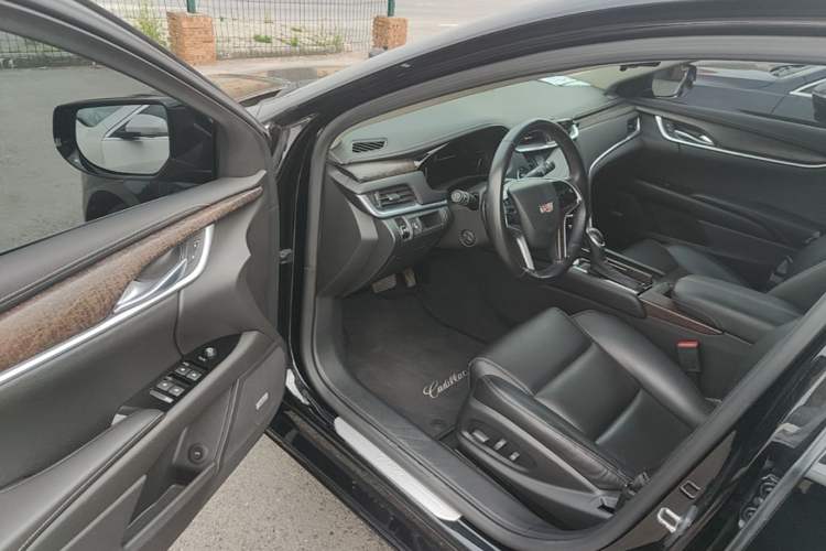 Used Cadillac XTS 2018 28T Elite Edition Driver Seat