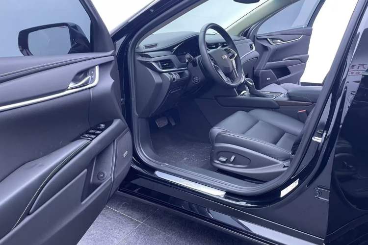 Used Cadillac XTS 2018 28T Tech Edition Driver Seat