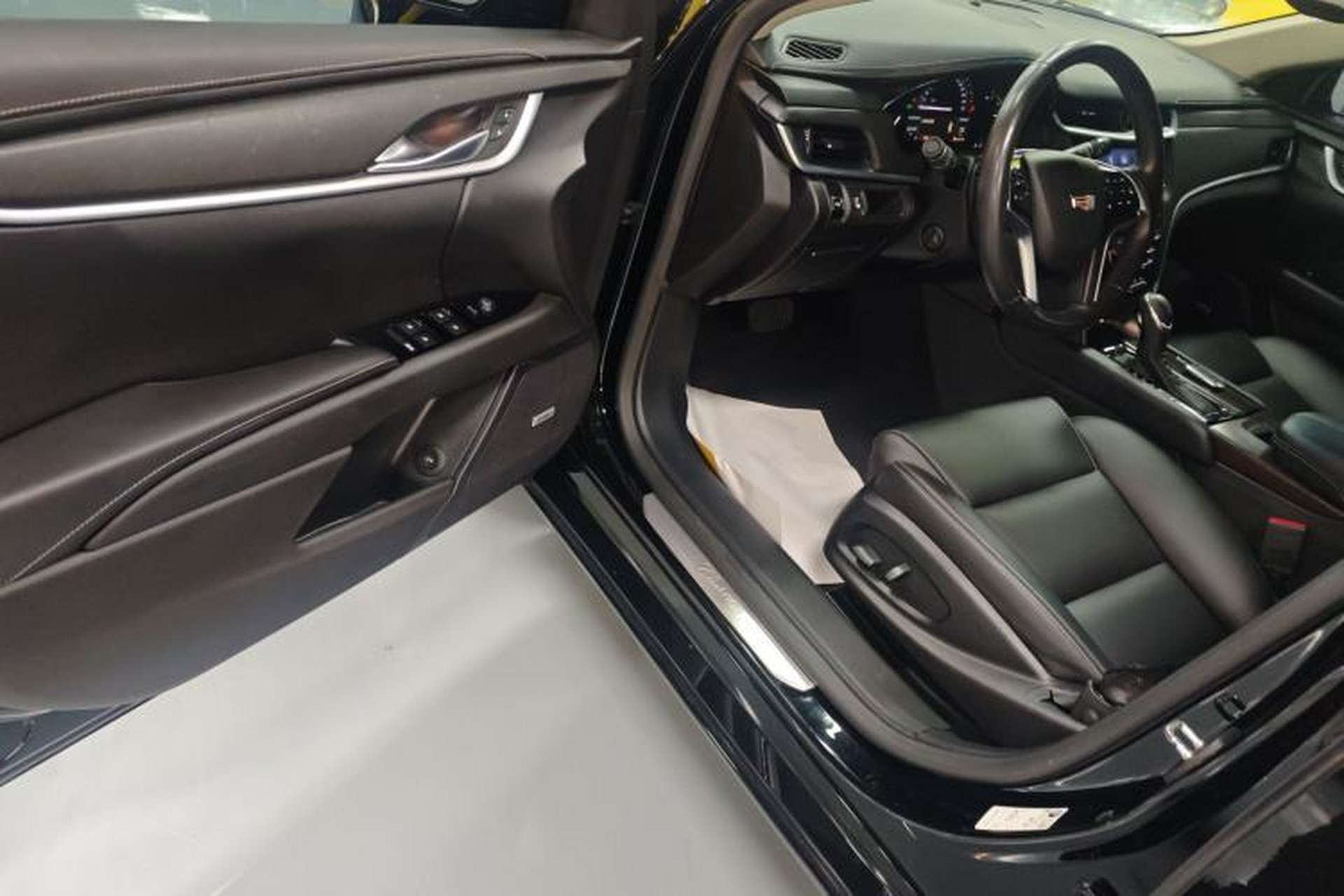 Used Cadillac XTS 2018 28T Tech Edition Driver Seat