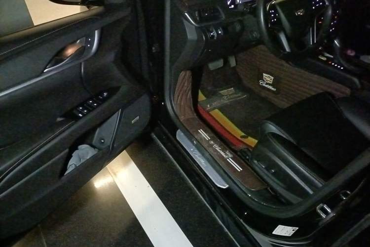 Used Cadillac XTS 2018 28T Tech Edition Driver Seat