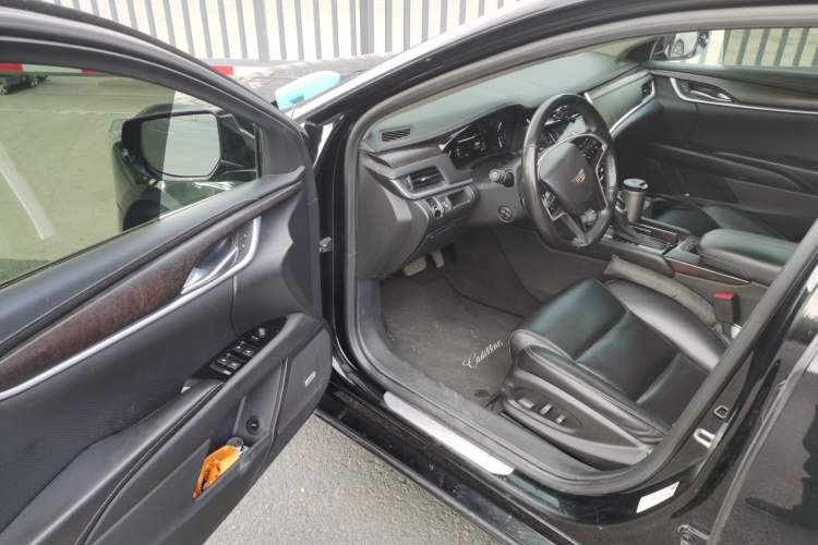 Used Cadillac XTS 2018 28T Elite Edition Driver Seat