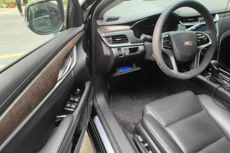 Used Cadillac XTS 2018 28T Elite Edition Driver Seat