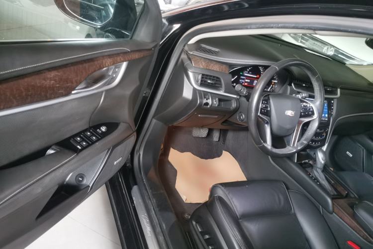 Used Cadillac XTS 2018 28T Elite Edition Driver Seat