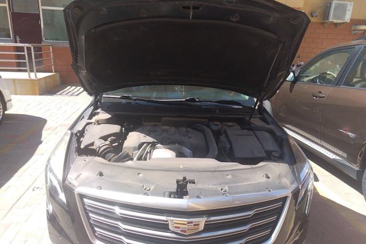 Used Cadillac XTS 2018 28T Elite Edition Engine Bay