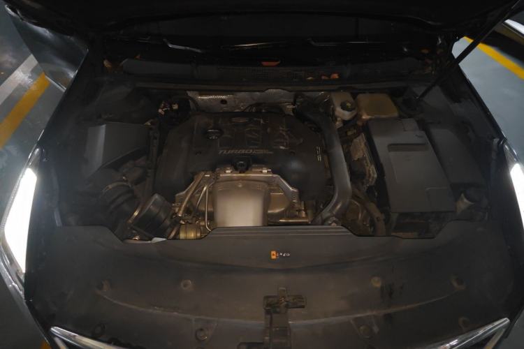 Used Cadillac XTS 2018 28T Tech Edition Engine Bay