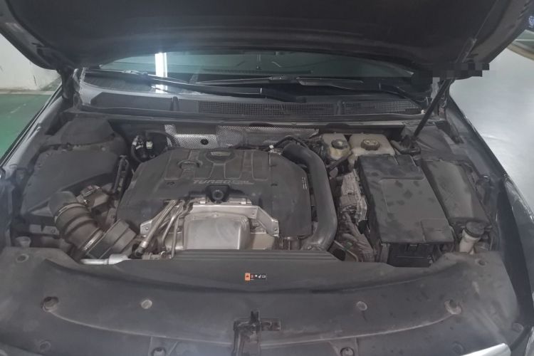 Used Cadillac XTS 2018 28T Elite Edition Engine Bay