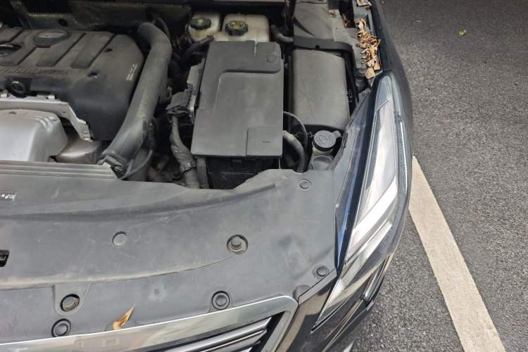Used Cadillac XTS 2018 28T Elite Edition Engine Bay Left