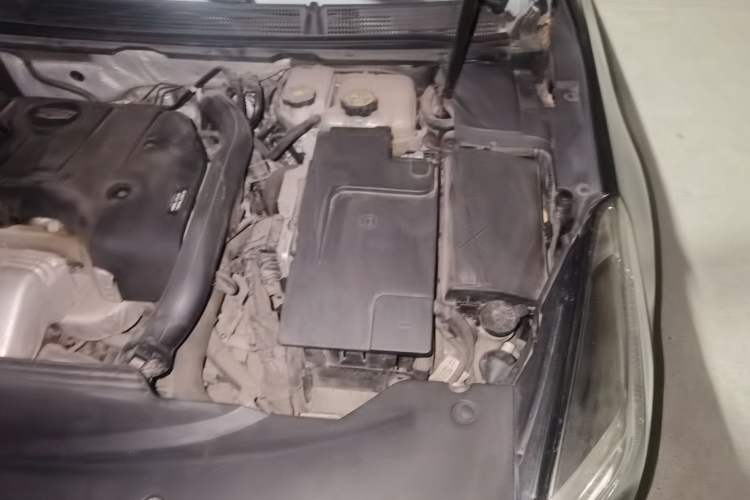 Used Cadillac XTS 2018 28T Tech Edition Engine Bay Left