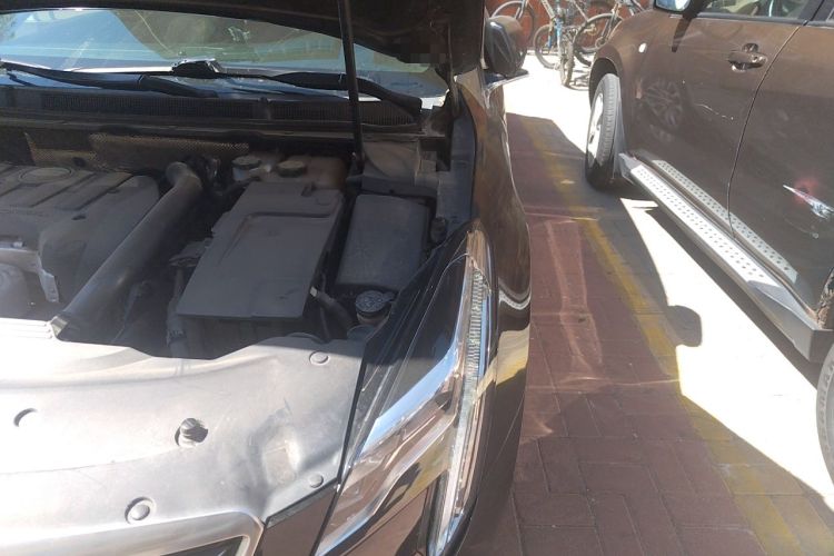 Used Cadillac XTS 2018 28T Elite Edition Engine Bay Left