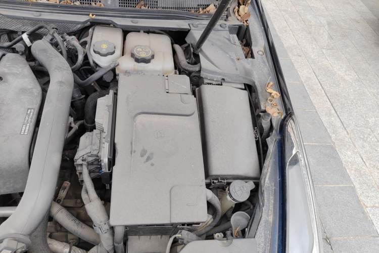 Used Cadillac XTS 2018 28T Elite Edition Engine Bay Left