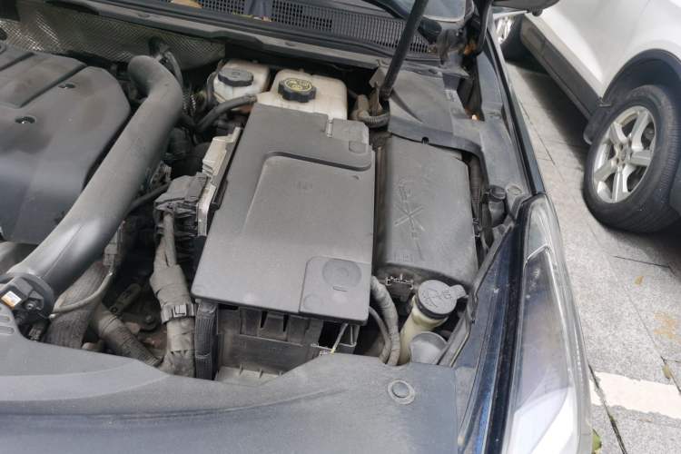 Used Cadillac XTS 2018 28T Tech Edition Engine Bay Left
