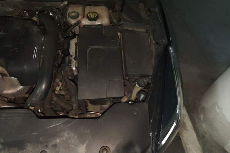 Used Cadillac XTS 2018 28T Tech Edition Engine Bay Left