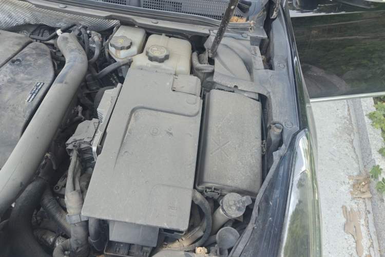 Used Cadillac XTS 2018 28T Elite Edition Engine Bay Left