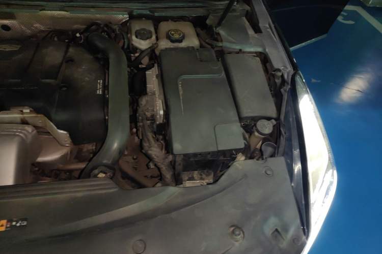 Used Cadillac XTS 2018 28T Tech Edition Engine Bay Left