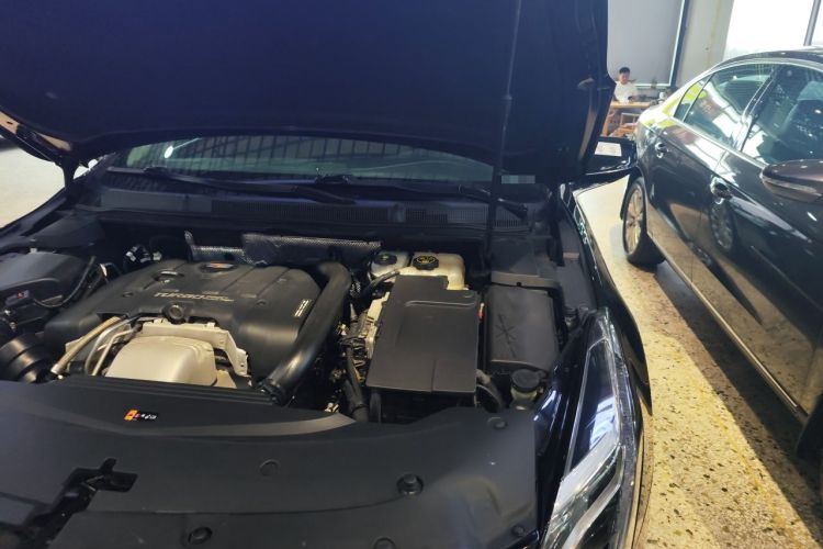 Used Cadillac XTS 2018 28T Tech Edition Engine Bay Left