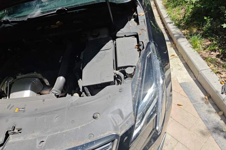 Used Cadillac XTS 2018 28T Tech Edition Engine Bay Left