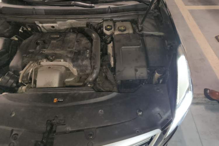 Used Cadillac XTS 2018 28T Tech Edition Engine Bay Left